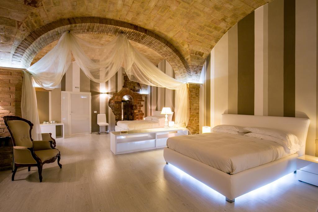Hotel Degli Affreschi モンテファルコ 部屋 写真
