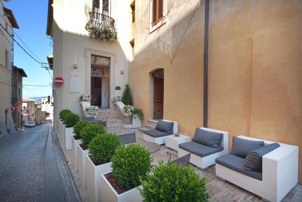 Hotel Degli Affreschi モンテファルコ エクステリア 写真